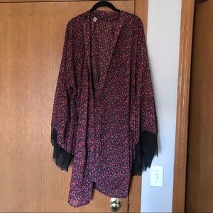 Floral and Lace Kimono Robe